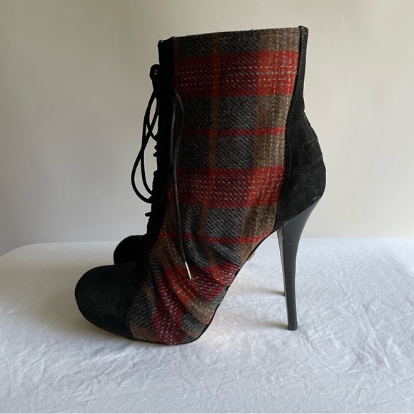 L.A.M.B. Stilleto booties heels plaid lamb sz 9 women’s red gray euc laceup heel - Picture 4 of 10